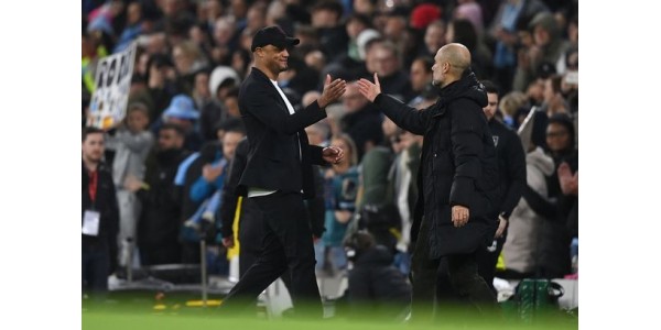 Vincent Kompany ponownie spotyka się z kolegami z drużyny Manchesteru City jako trener